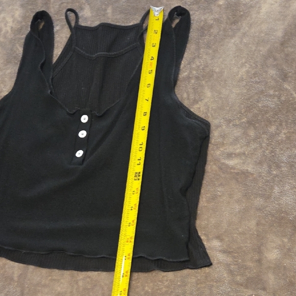 Black Ribbed Crop Tops - Picture 5 of 6
